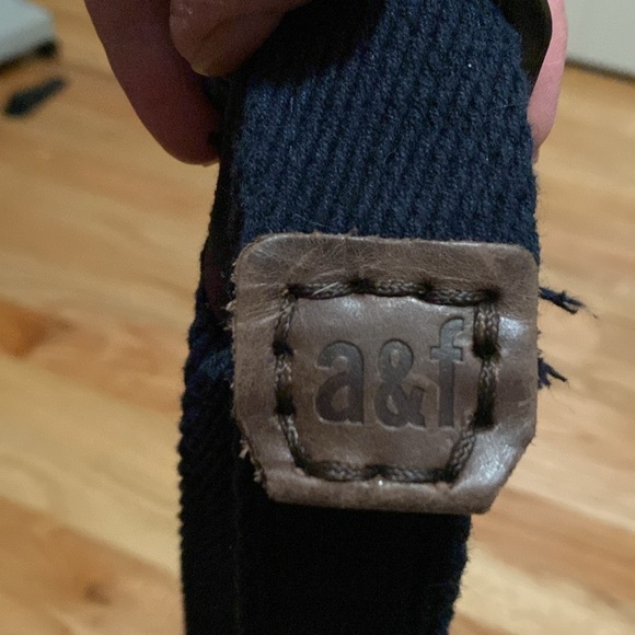 A&F belt 36’ Boys Leather /Felt belt buffalo print embroidery Acadamia preppy - Picture 4 of 5